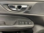 Volvo V60 2020 Musta