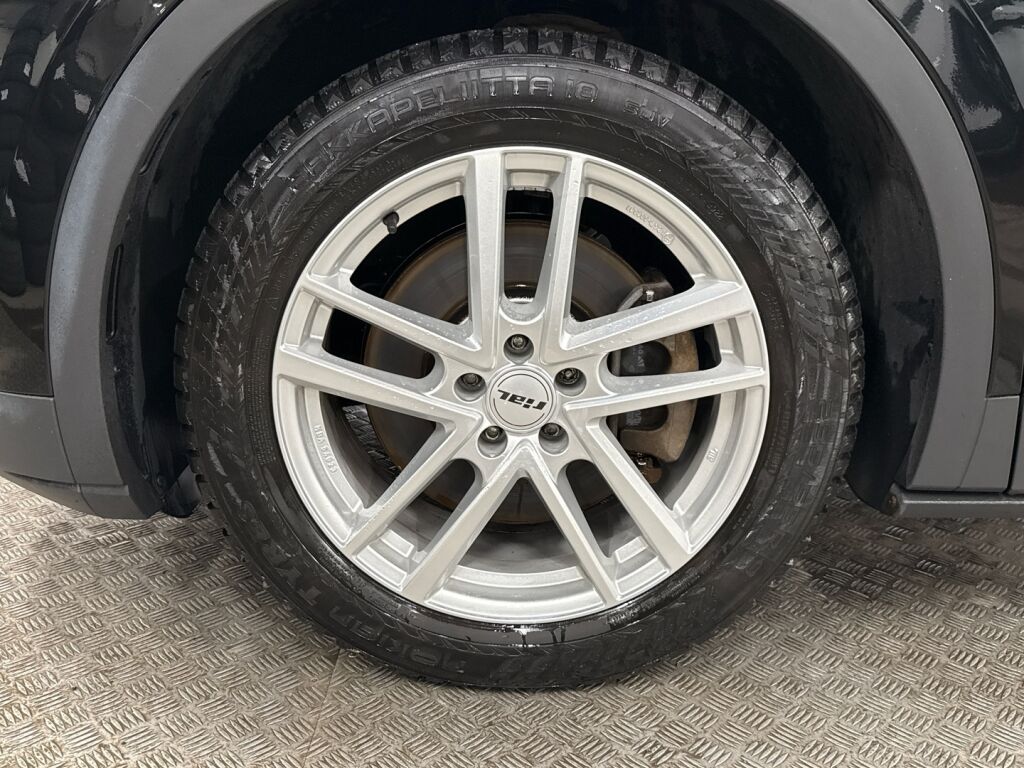 Volkswagen ID.4 2023 Musta