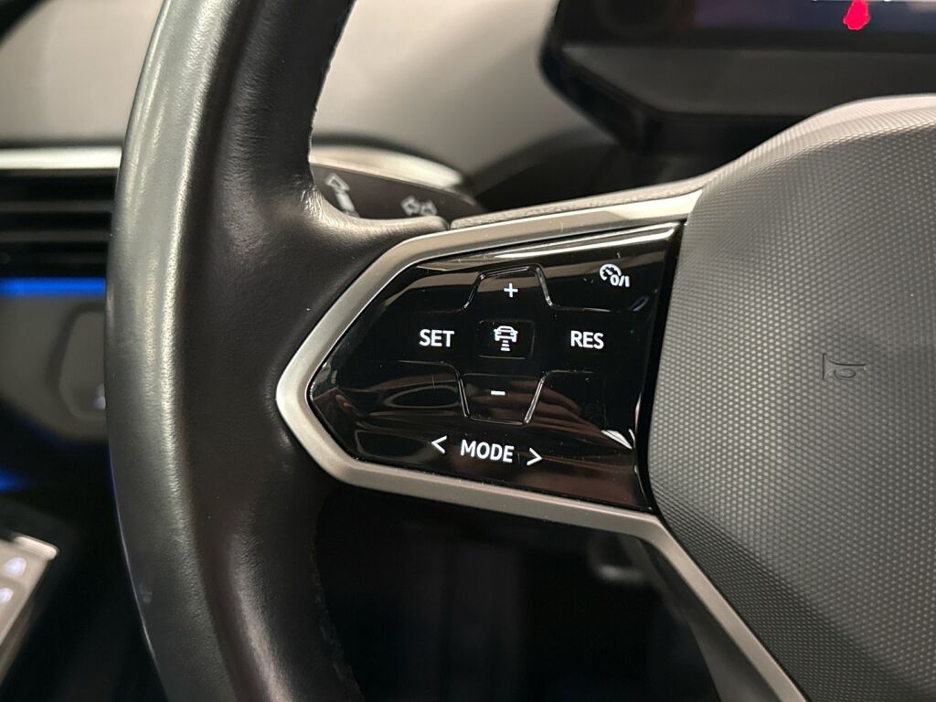 Volkswagen ID.4 2023 Musta