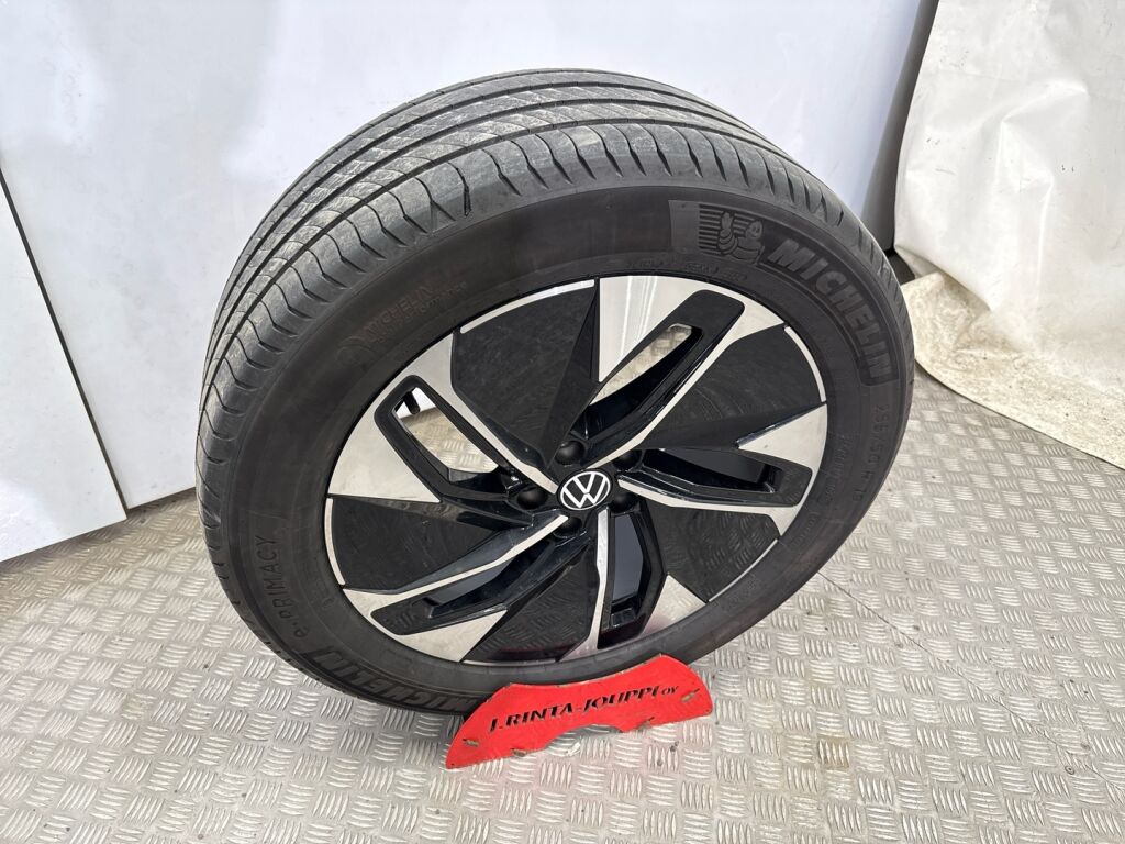 Volkswagen ID.4 2023 Musta