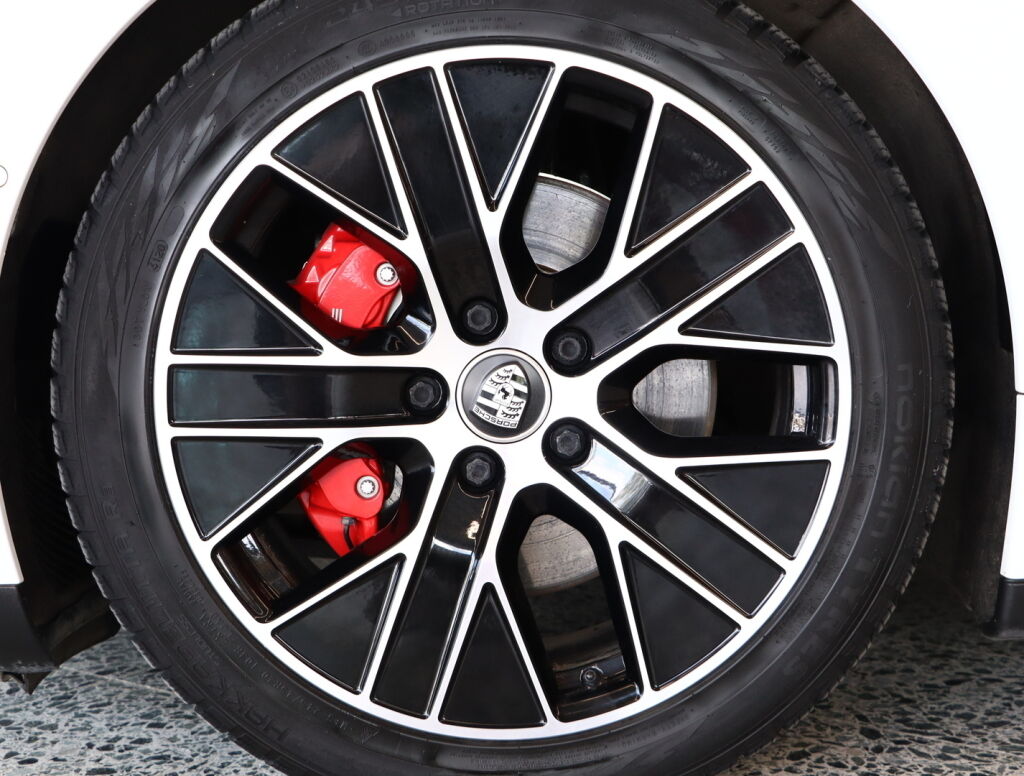 Porsche Taycan 2020 Valkoinen