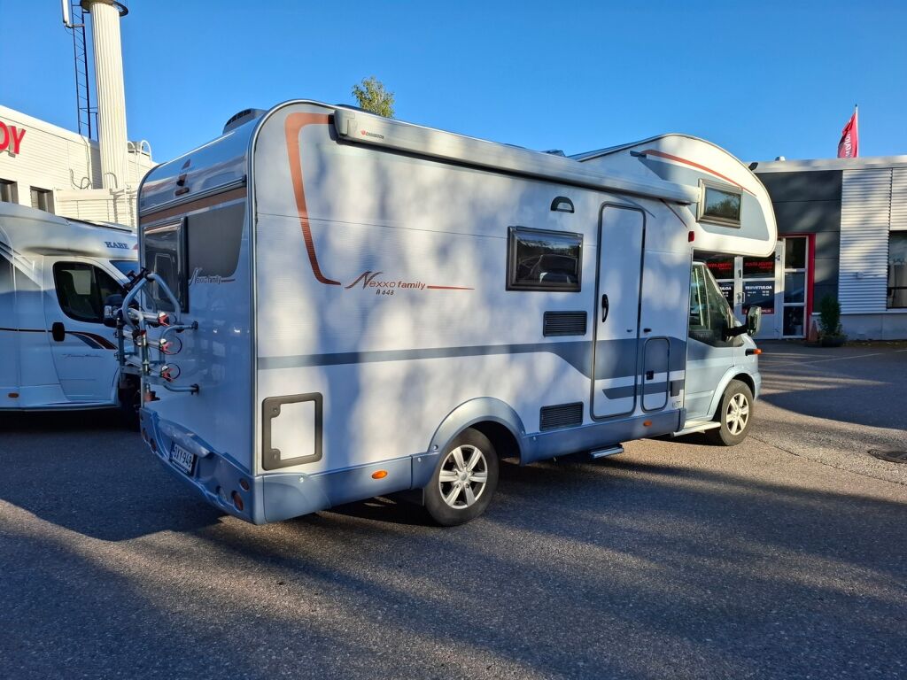 Bürstner Nexxo Family A 648 2008 Valkoinen