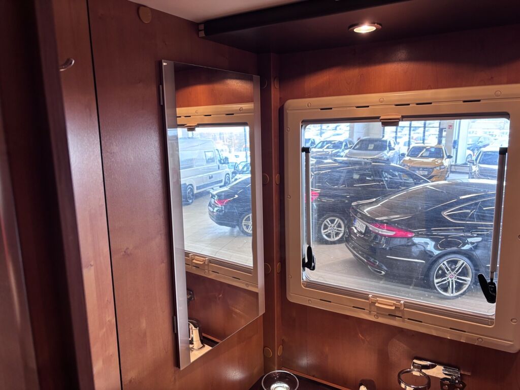 Rapido 7086F 2008 Harmaa