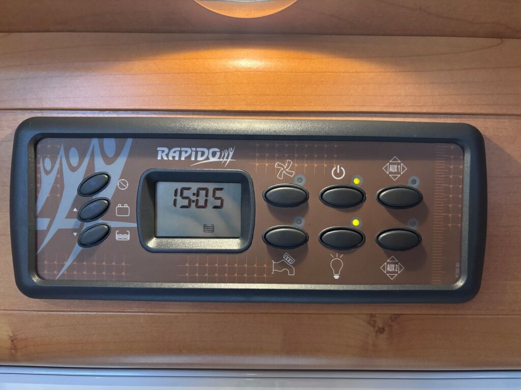 Rapido 7086F 2008 Harmaa