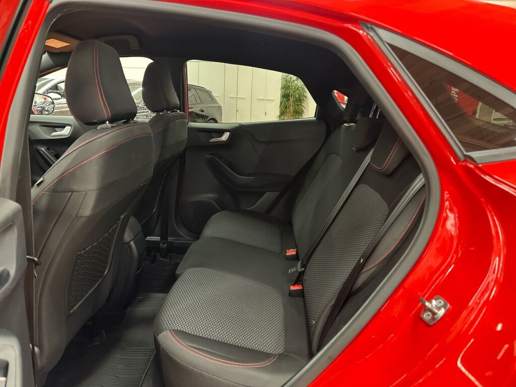 Ford Puma 2020 Punainen