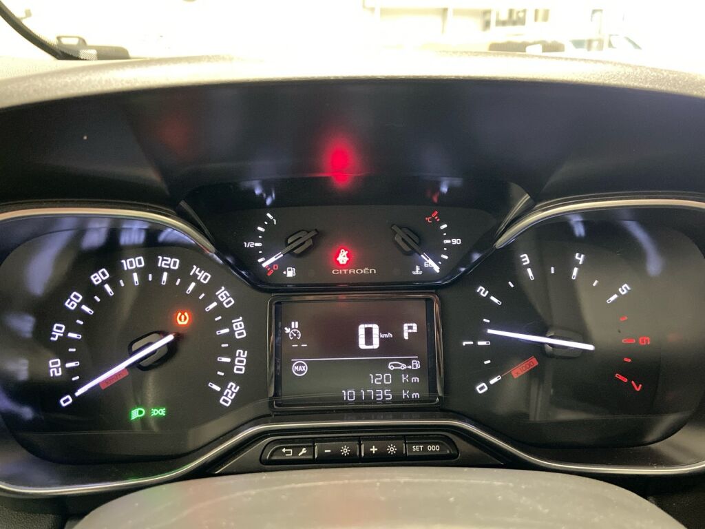 Citroen C3 Aircross 2020 Musta