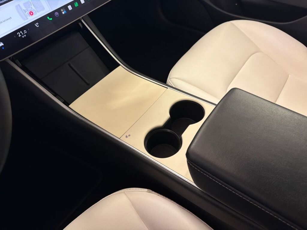 Tesla Model 3 2020 Valkoinen