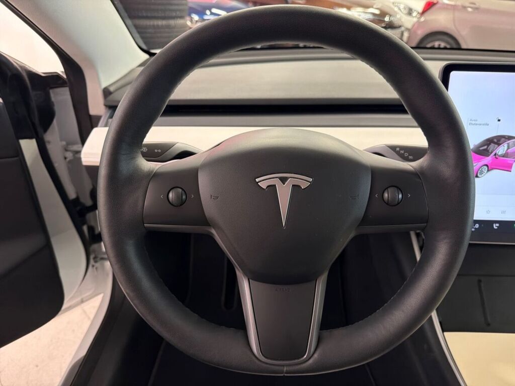 Tesla Model 3 2020 Valkoinen