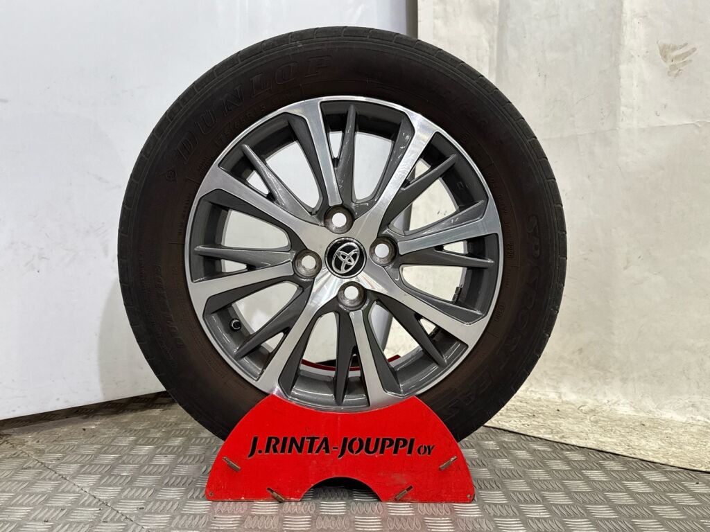 Toyota Yaris 2020 Punainen