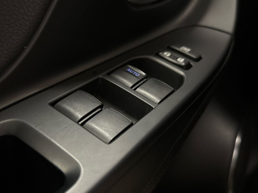 Toyota Yaris 2020 Punainen