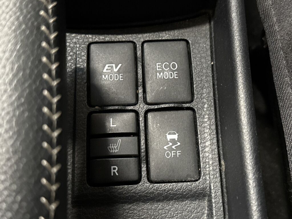 Toyota Yaris 2020 Punainen