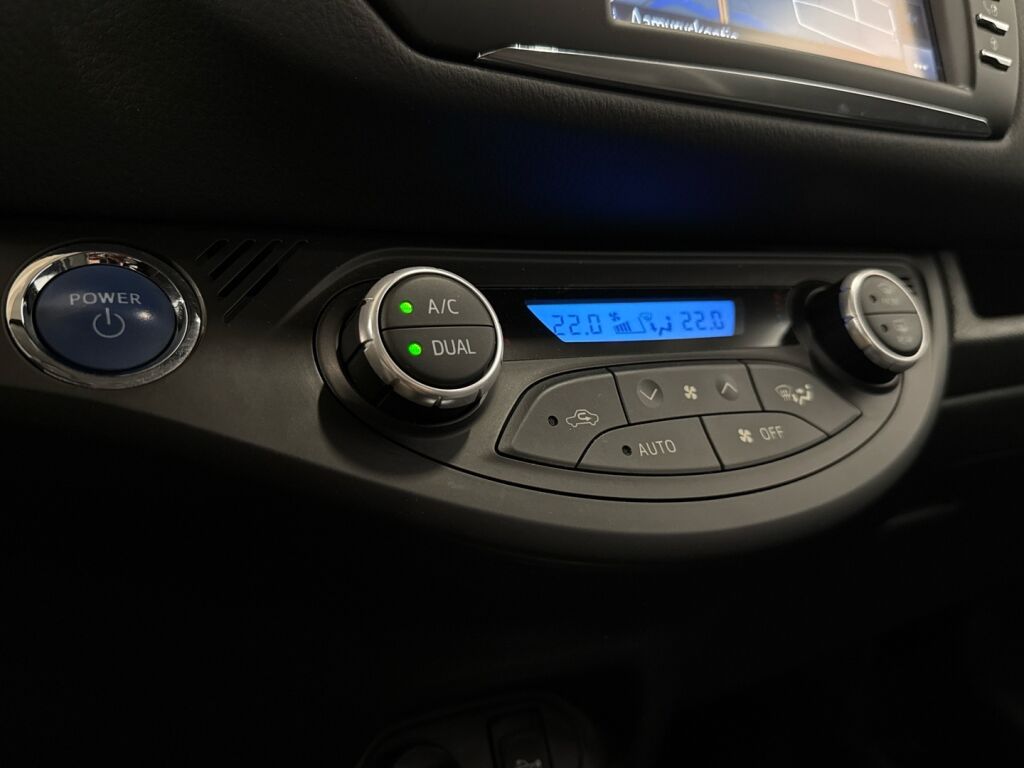 Toyota Yaris 2020 Punainen