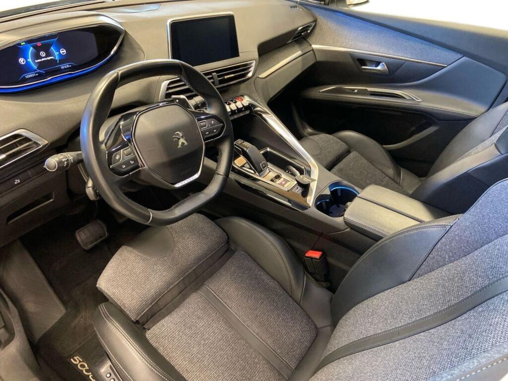 Peugeot 5008 2020 Valkoinen