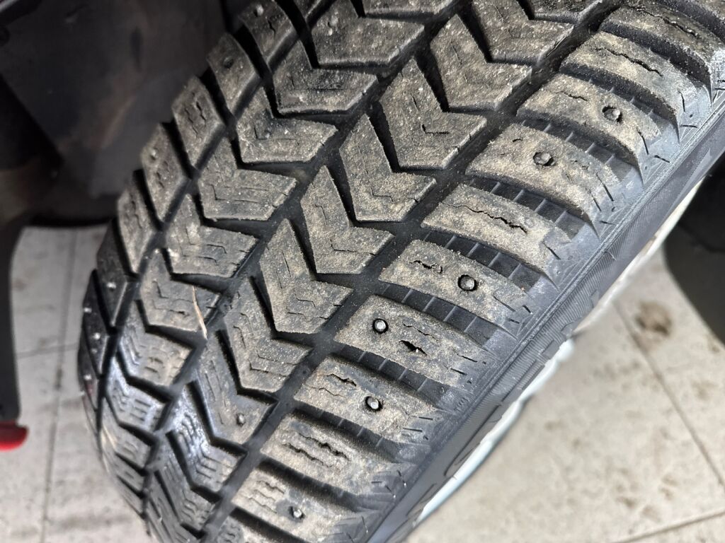 Volvo V70 2000 Punainen