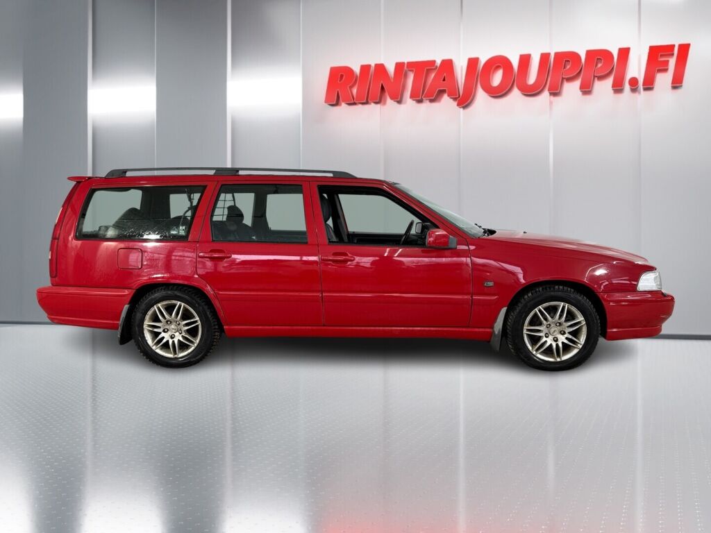 Volvo V70 2000 Punainen