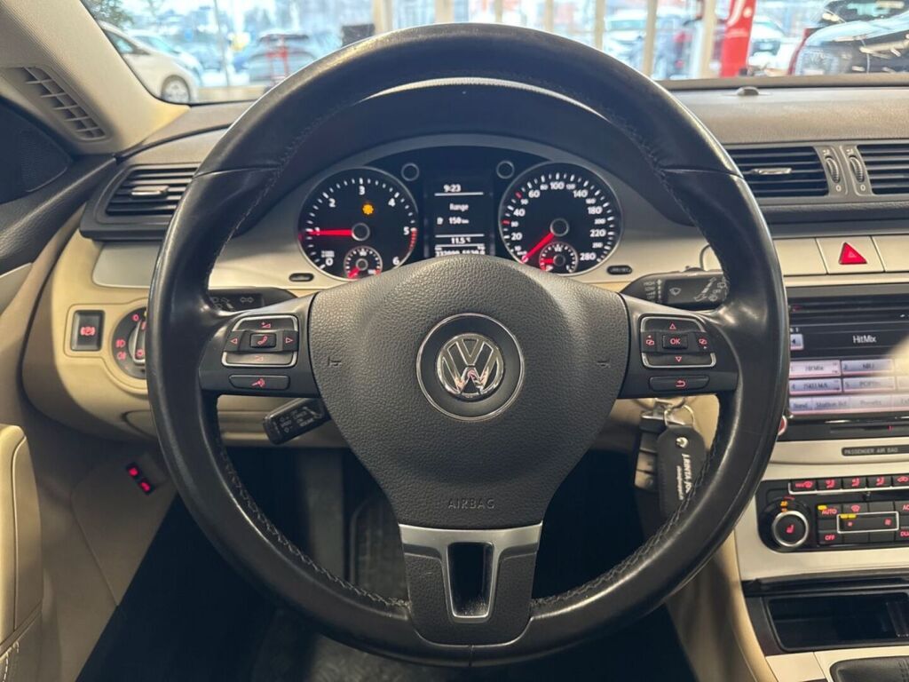Volkswagen Passat CC 2010 Ruskea (beige)