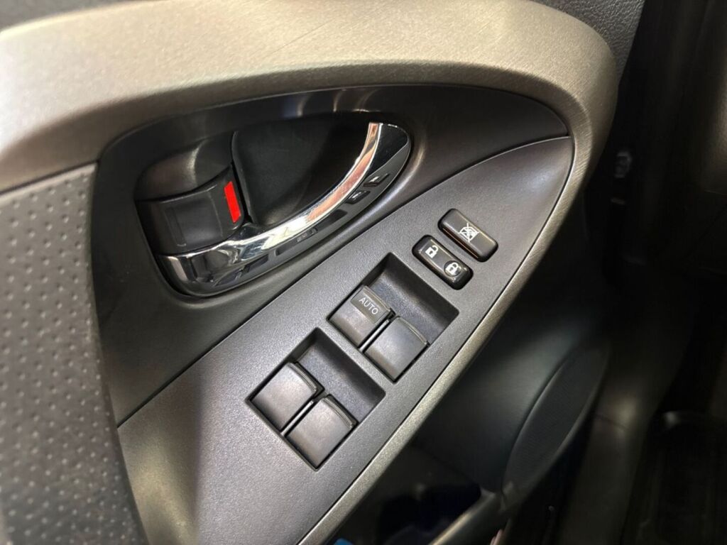 Toyota RAV4 2010 Harmaa