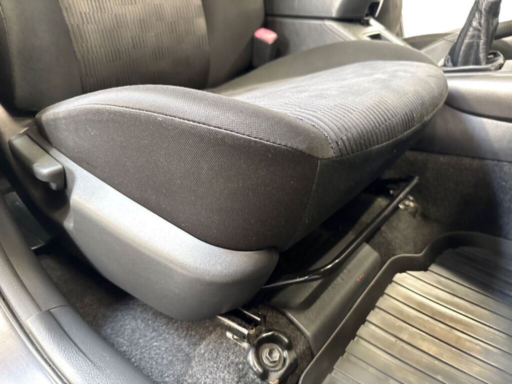 Toyota RAV4 2010 Harmaa