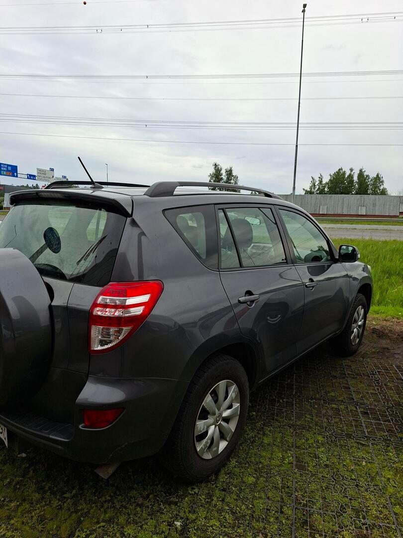 Toyota RAV4 2010 Harmaa