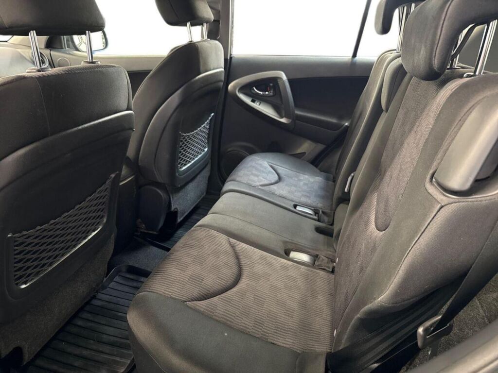 Toyota RAV4 2010 Harmaa
