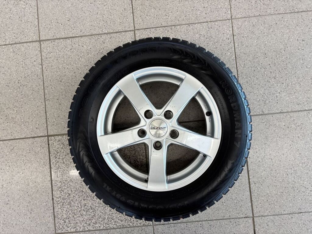 Skoda Octavia 2011 Punainen