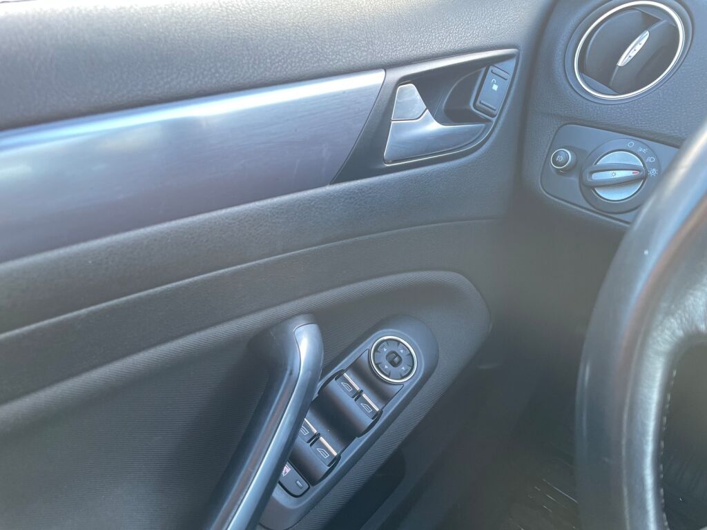 Ford Mondeo 2011 Ruskea (beige)