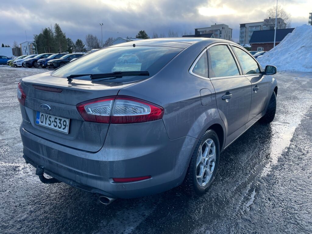 Ford Mondeo 2011 Ruskea (beige)