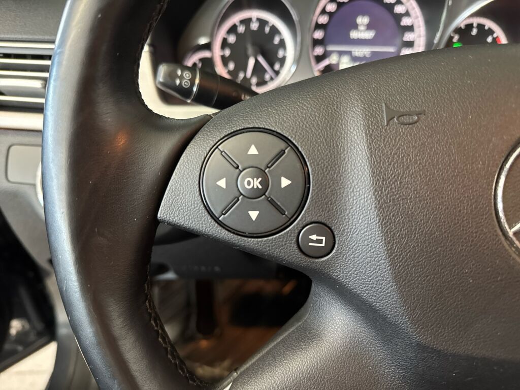 Mercedes-Benz E 2010 Harmaa