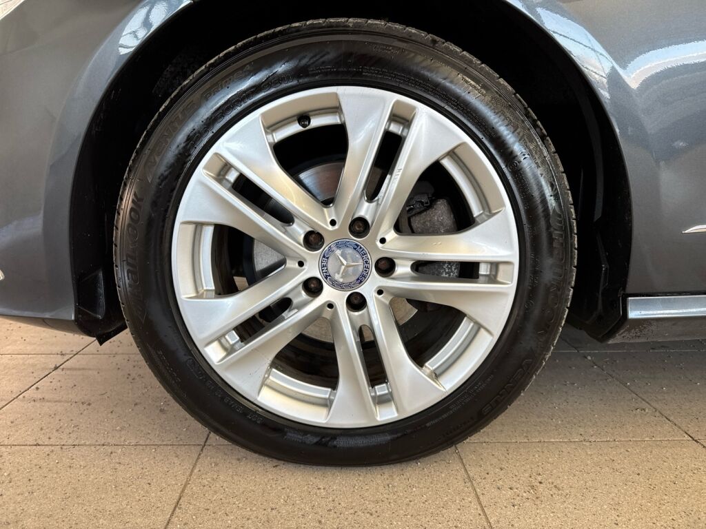 Mercedes-Benz E 2010 Harmaa