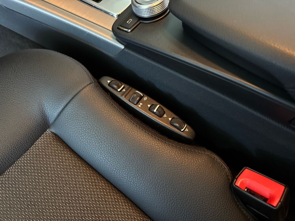 Mercedes-Benz E 2010 Harmaa