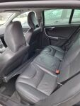 Volvo V60 2011 Musta