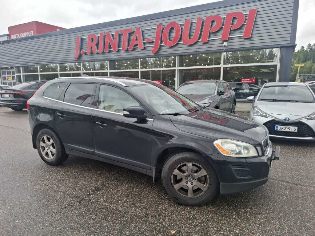 Volvo XC60 2011 Musta