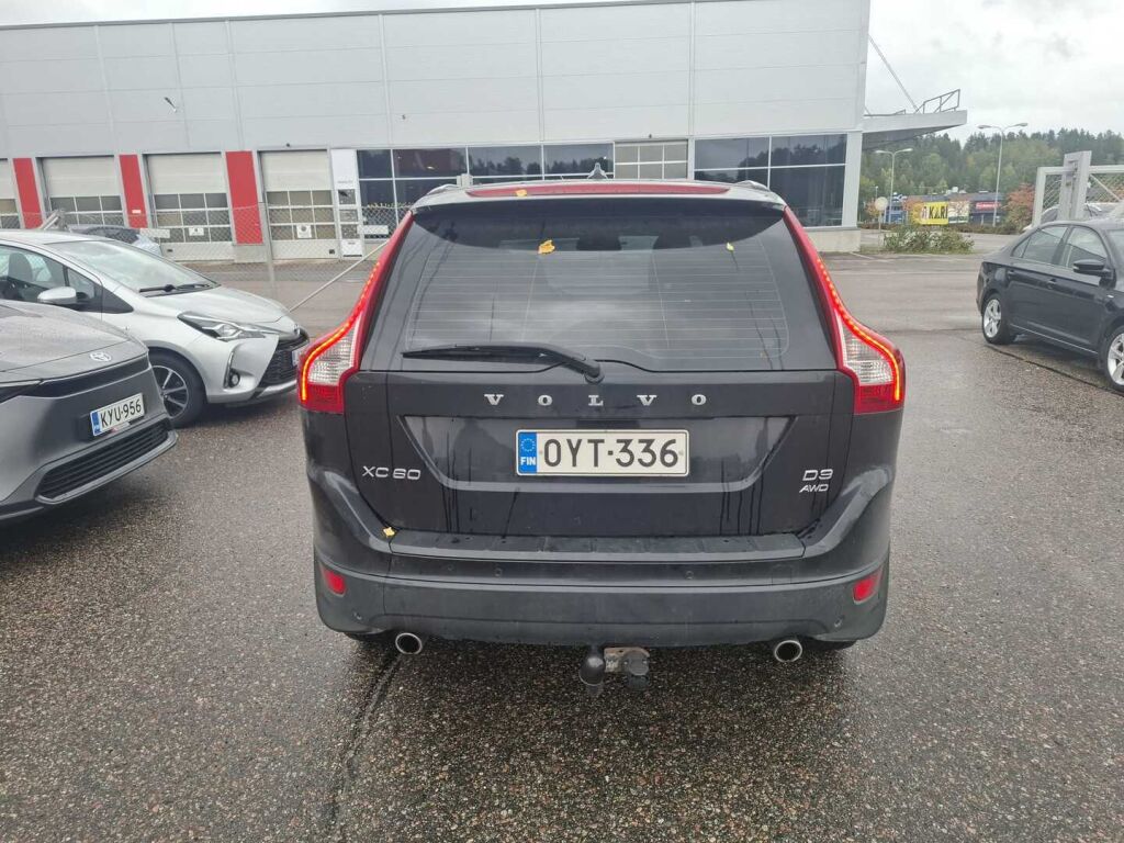 Volvo XC60 2011 Musta