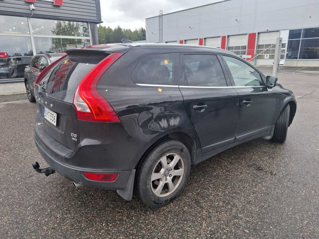 Volvo XC60 2011 Musta