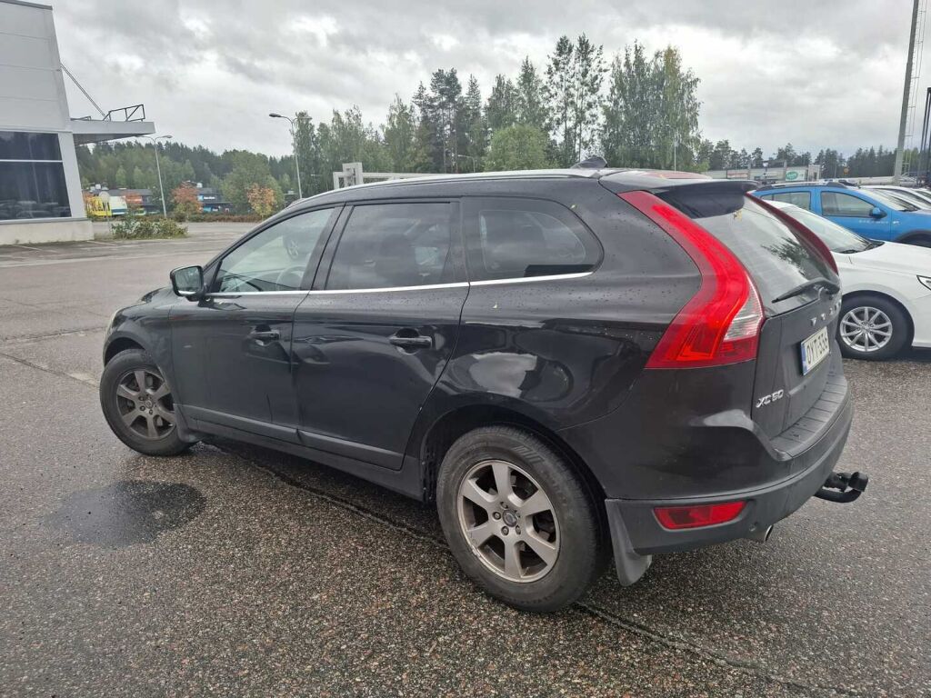 Volvo XC60 2011 Musta