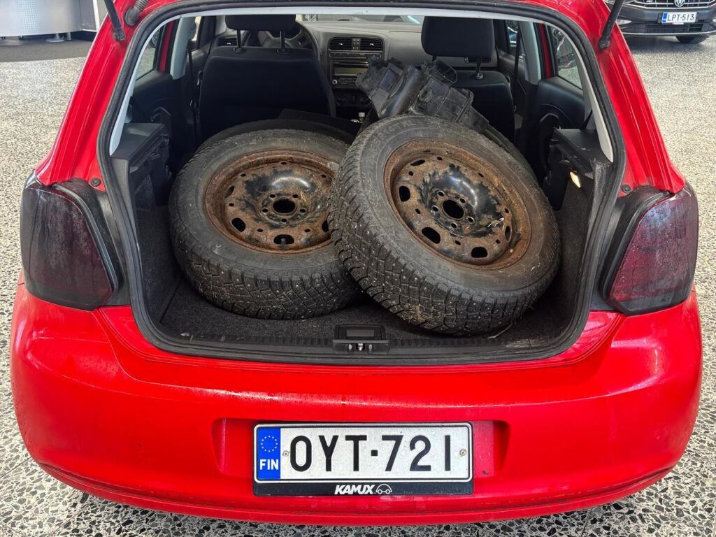 Volkswagen Polo 2011 Punainen