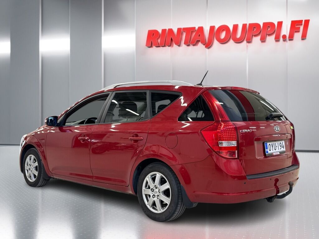 Kia Ceed 2011 Punainen