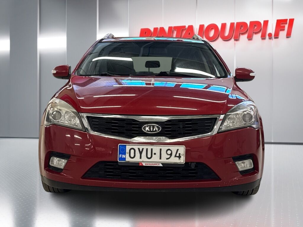 Kia Ceed 2011 Punainen