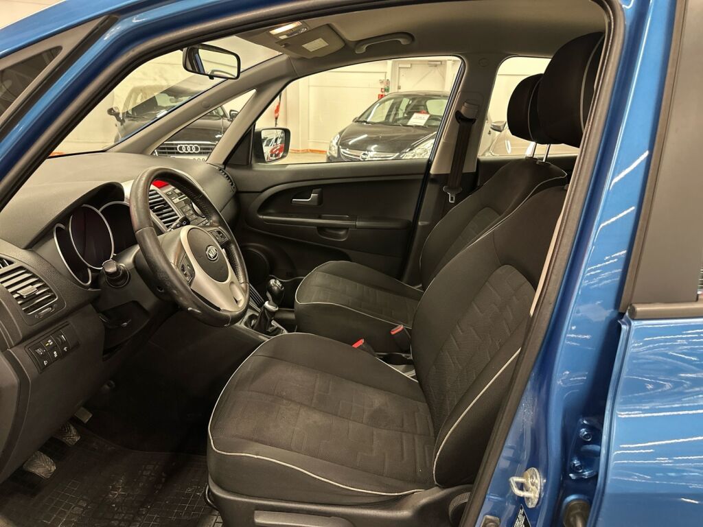 Kia Venga 2011 Sininen