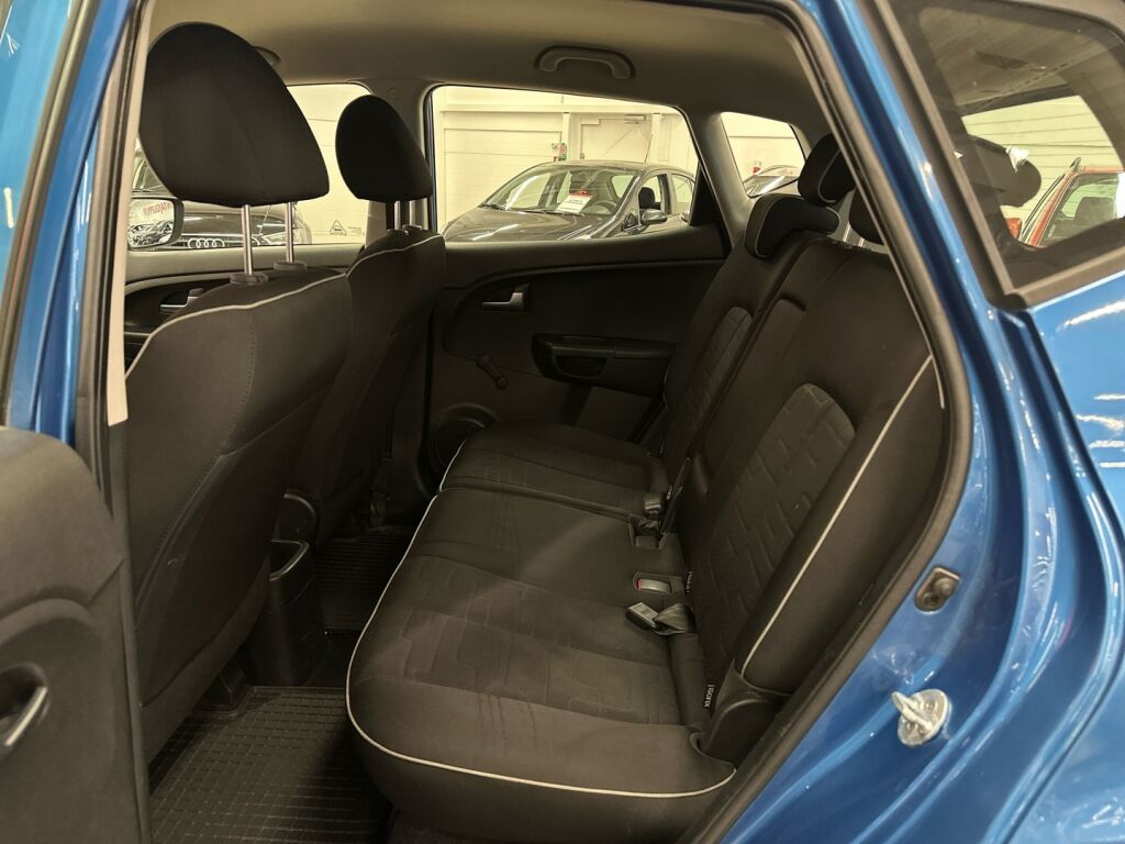 Kia Venga 2011 Sininen