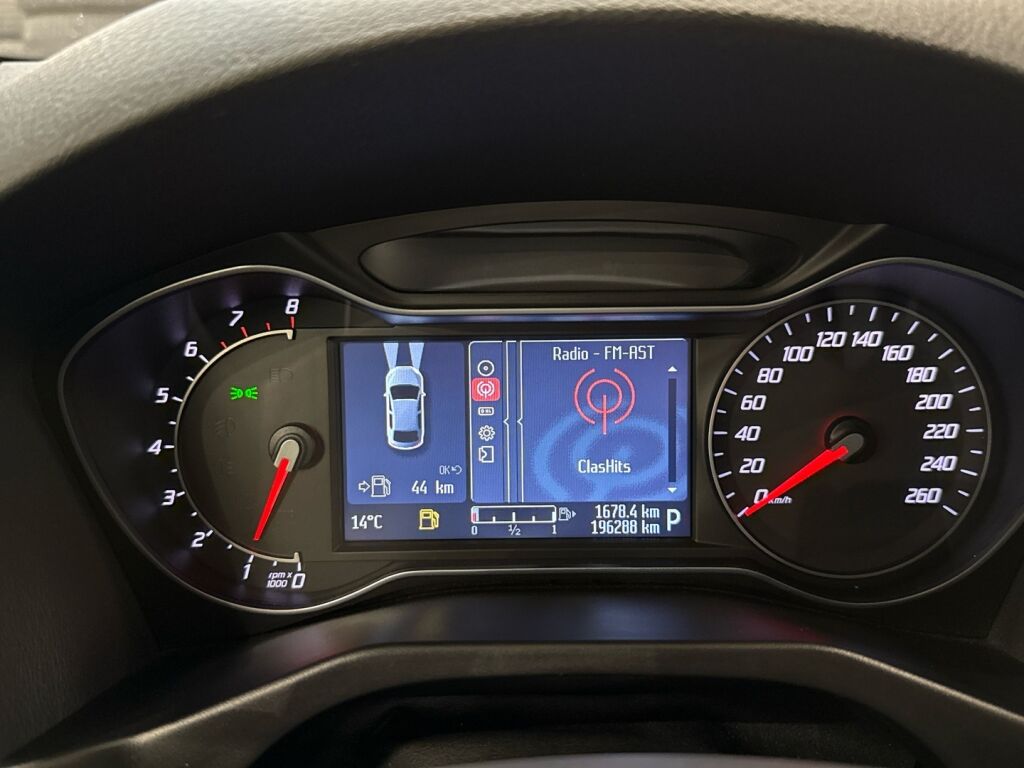 Ford Mondeo 2011 Ruskea (beige)