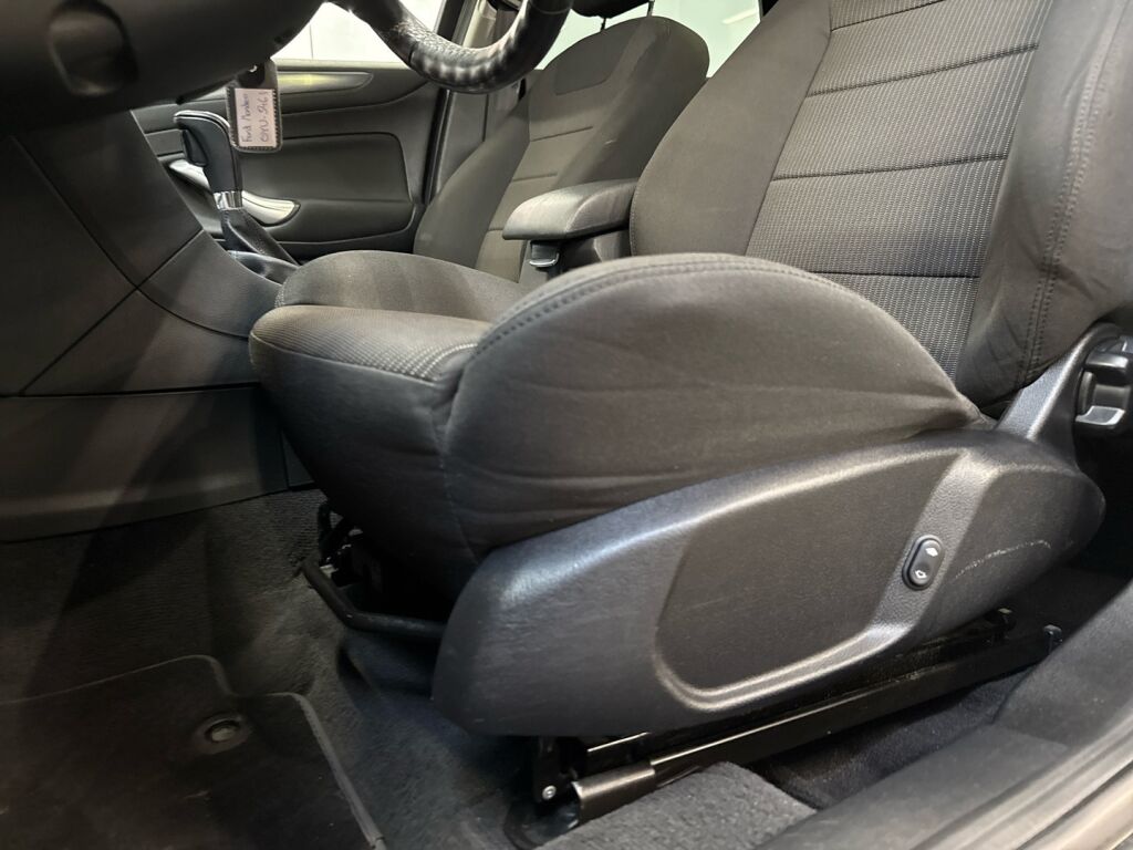 Ford Mondeo 2011 Ruskea (beige)