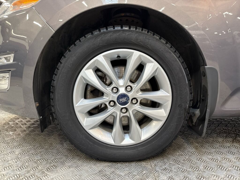 Ford Mondeo 2011 Ruskea (beige)