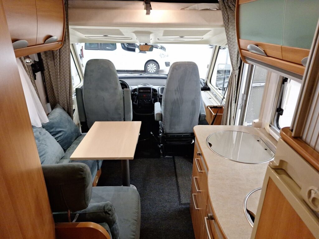Hymer B 524 2005 Harmaa