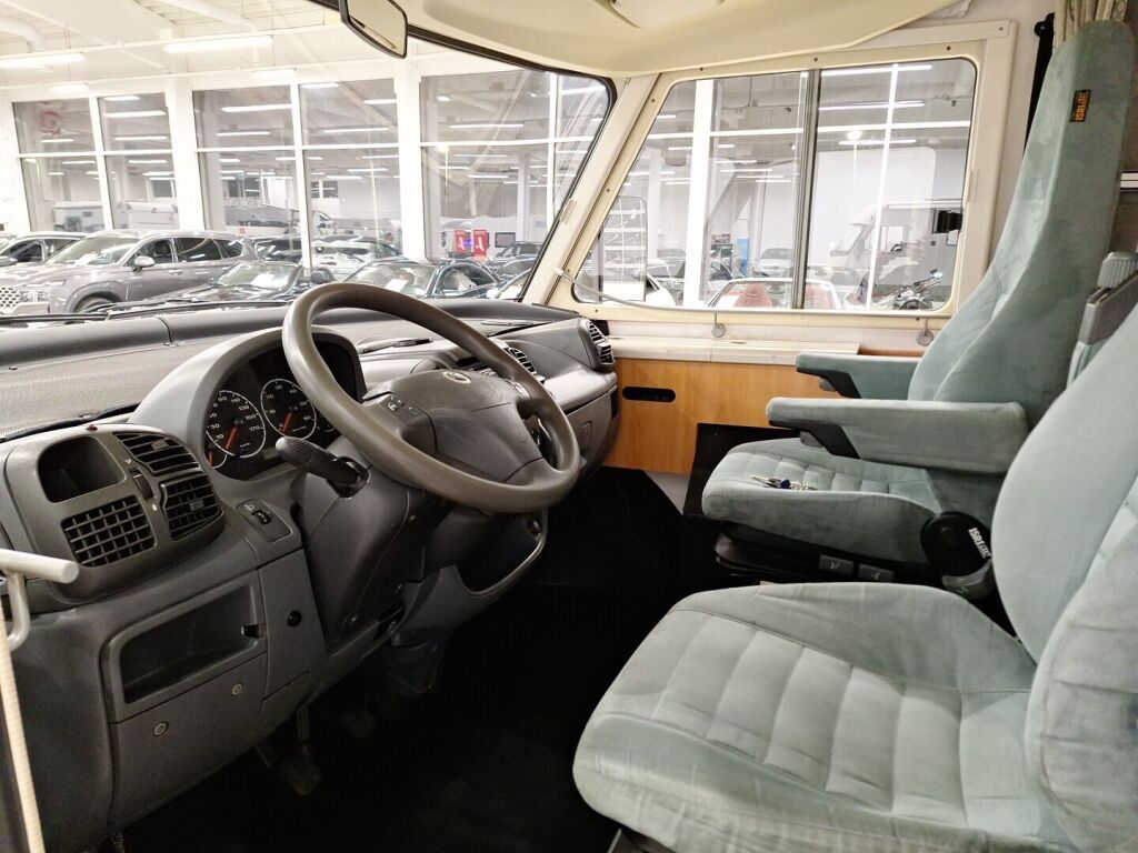 Hymer B 524 2005 Harmaa