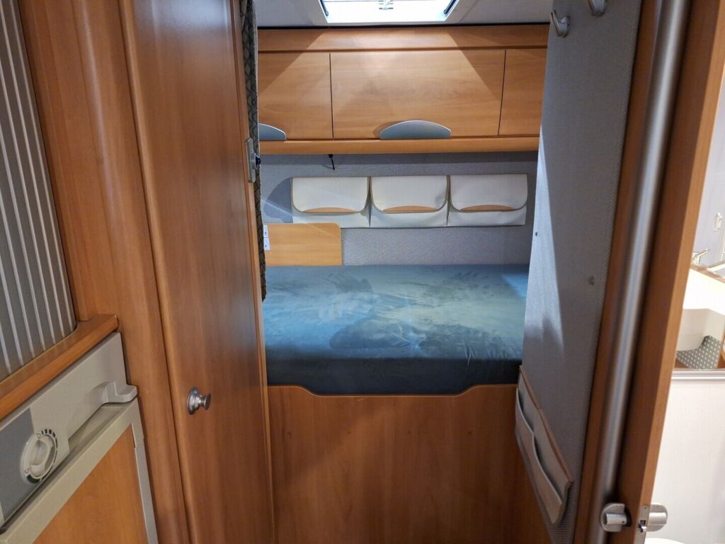 Hymer B 524 2005 Harmaa