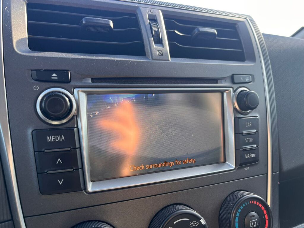 Toyota Verso-S 2011 Sininen