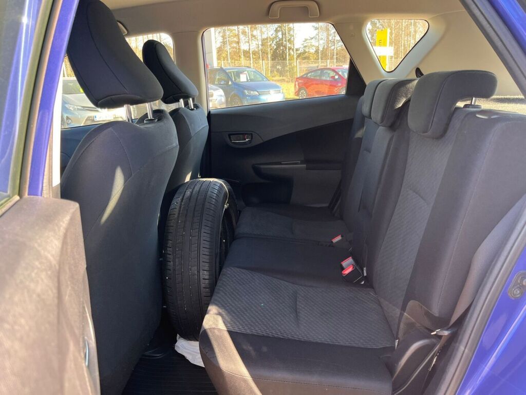 Toyota Verso-S 2011 Sininen