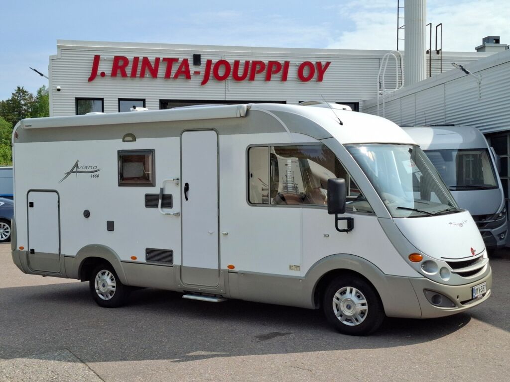 Bürstner Aviano I 650 2009 Valkoinen