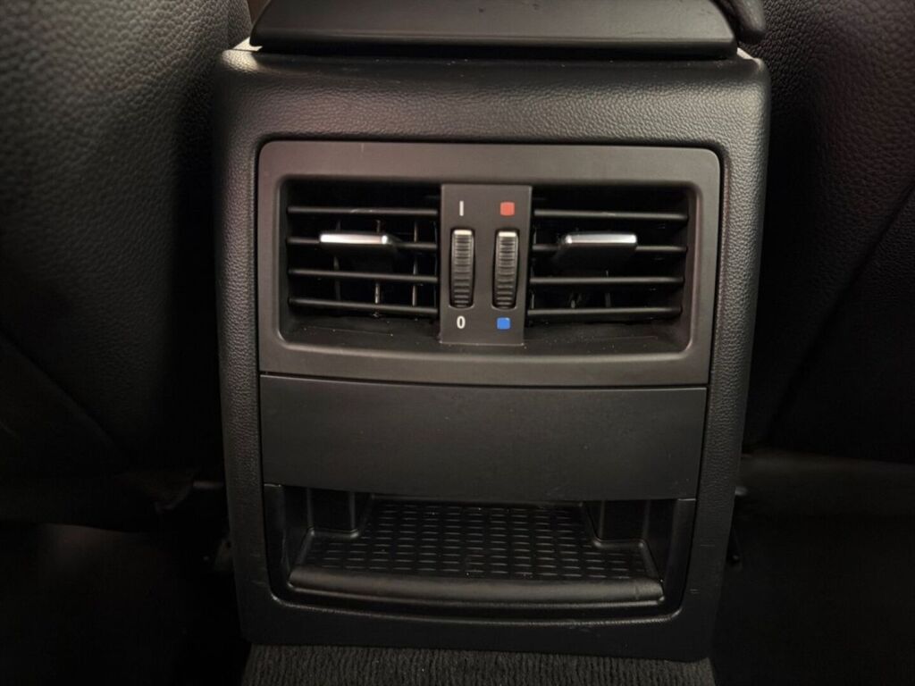 BMW 318 2011 Valkoinen